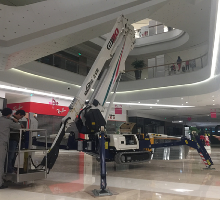 商場為什么選用蜘蛛式高空作業(yè)車