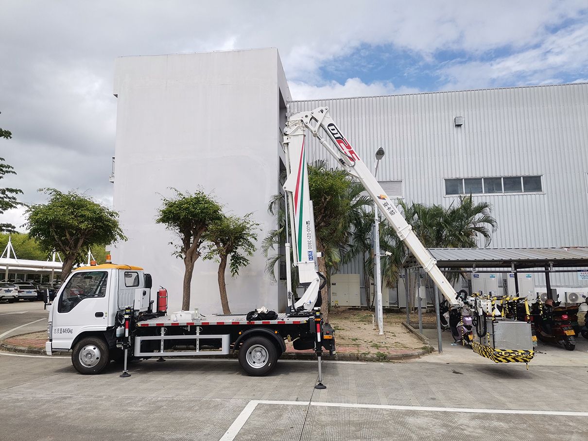 電動車載式高空作業(yè)車 電動車載式高空作業(yè)車