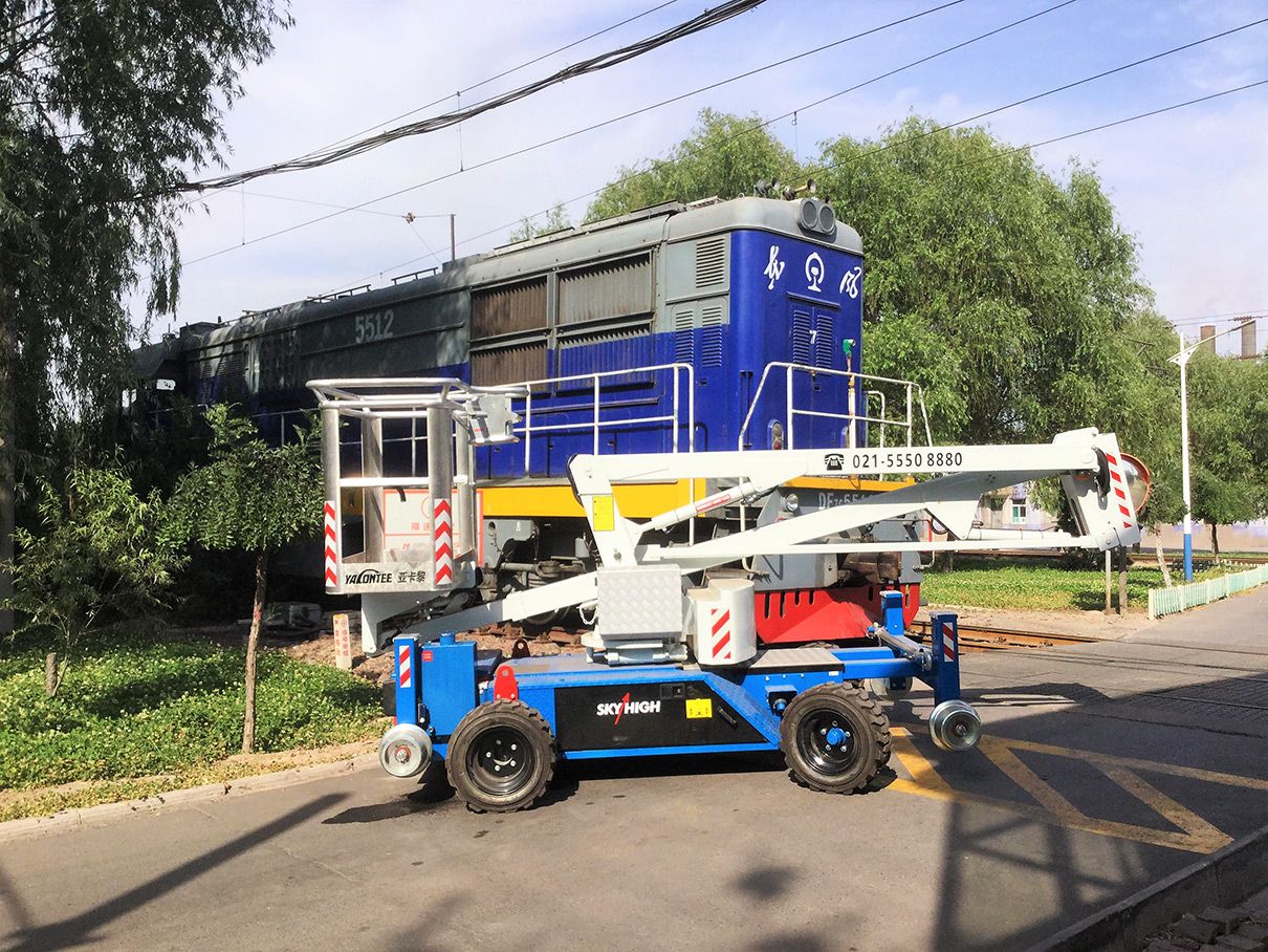 12米曲臂車 12米曲臂車