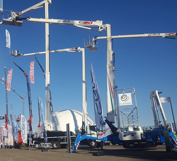 意大利思藍(lán)蜘蛛車參加2022德國慕尼黑工程機(jī)械展